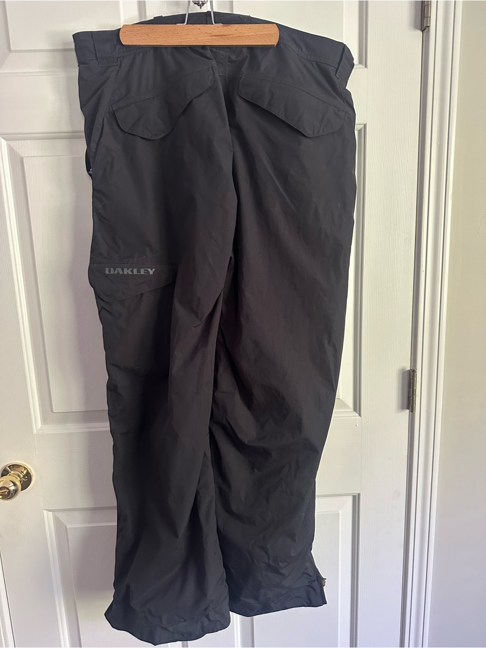 Oakley Black Snowboard/Ski Pants